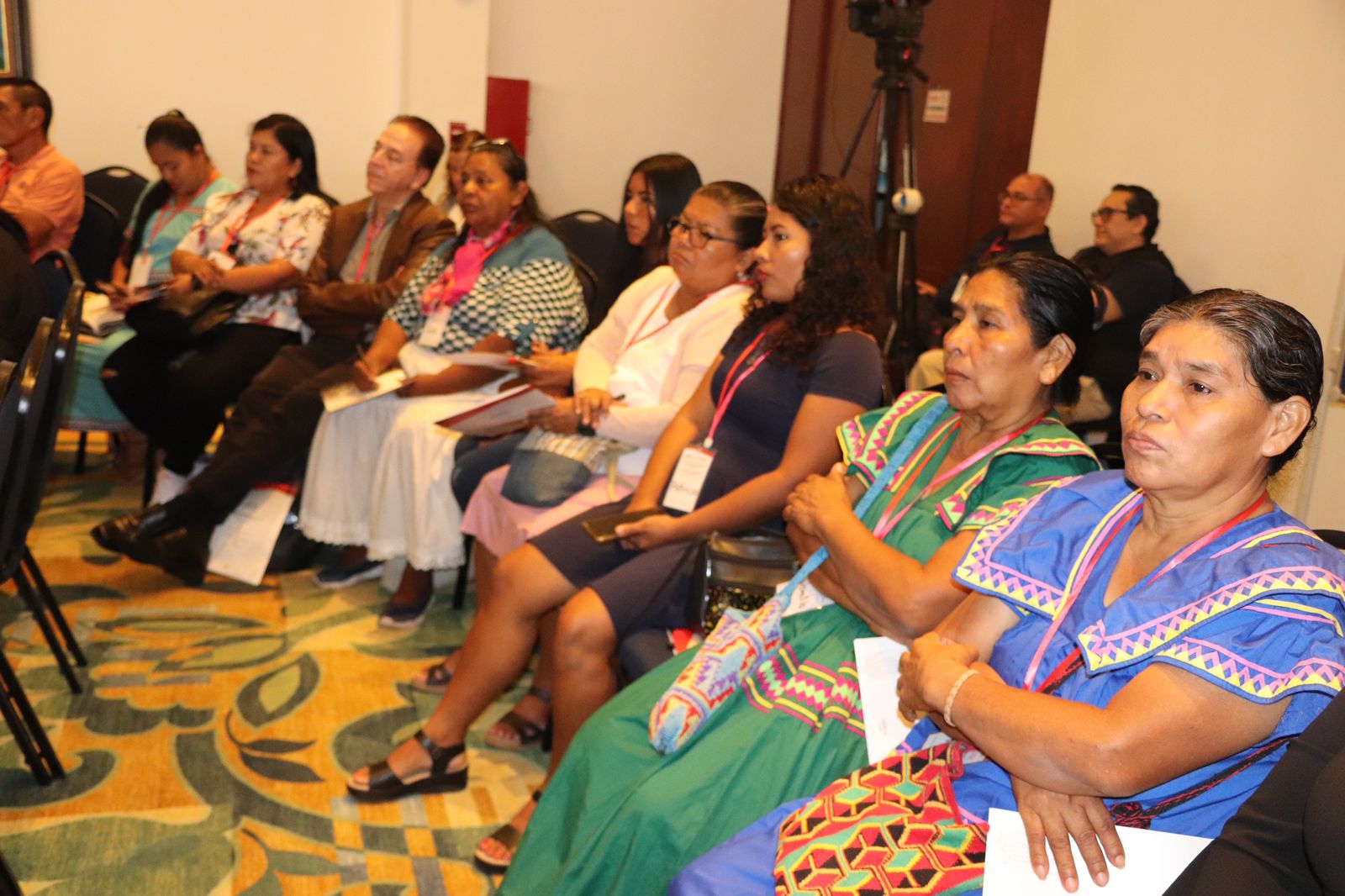 Encuentro histórico entre el Poder Judicial y más de 100 personas líderes de los Pueblos ...